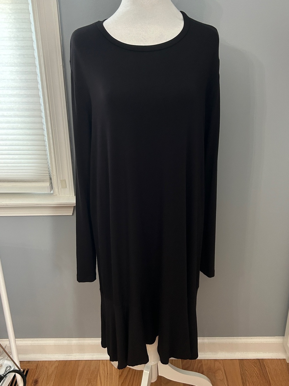 Amour Vert Black Modal Long Sleeve Shift Dress Tunic Size Large Made In USA